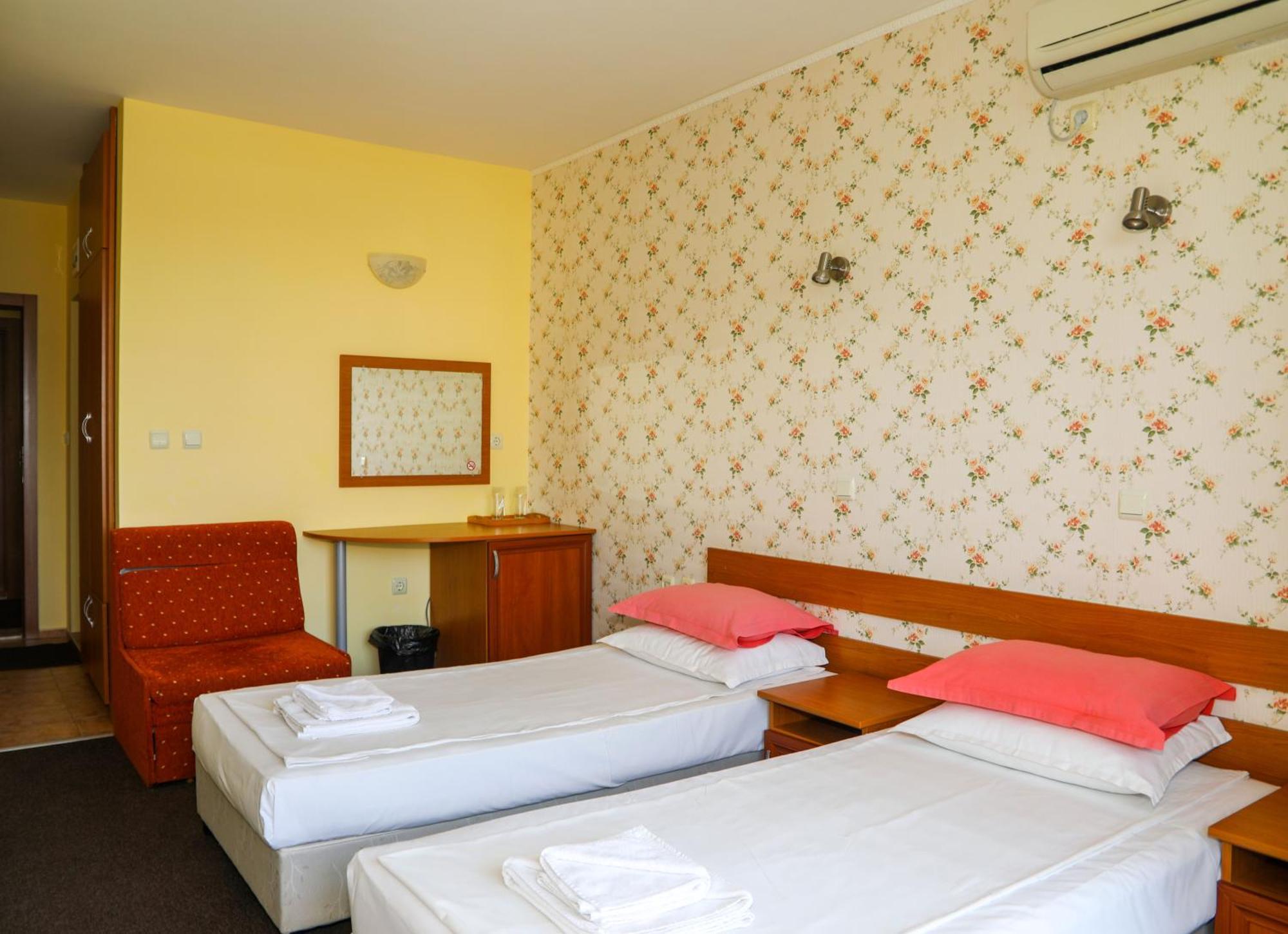 Family Hotel Deykin Сонячний Берег Екстер'єр фото