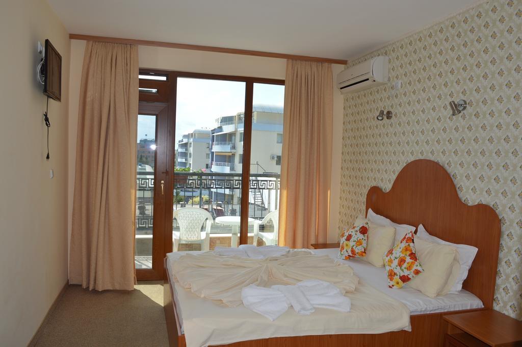 Family Hotel Deykin Сонячний Берег Екстер'єр фото